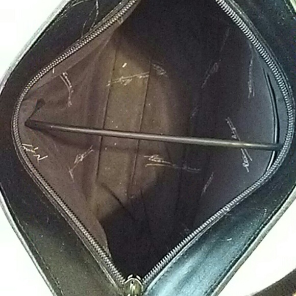 Etienne Aigner Black Leather Shoulder Bag - Picture 6 of 7